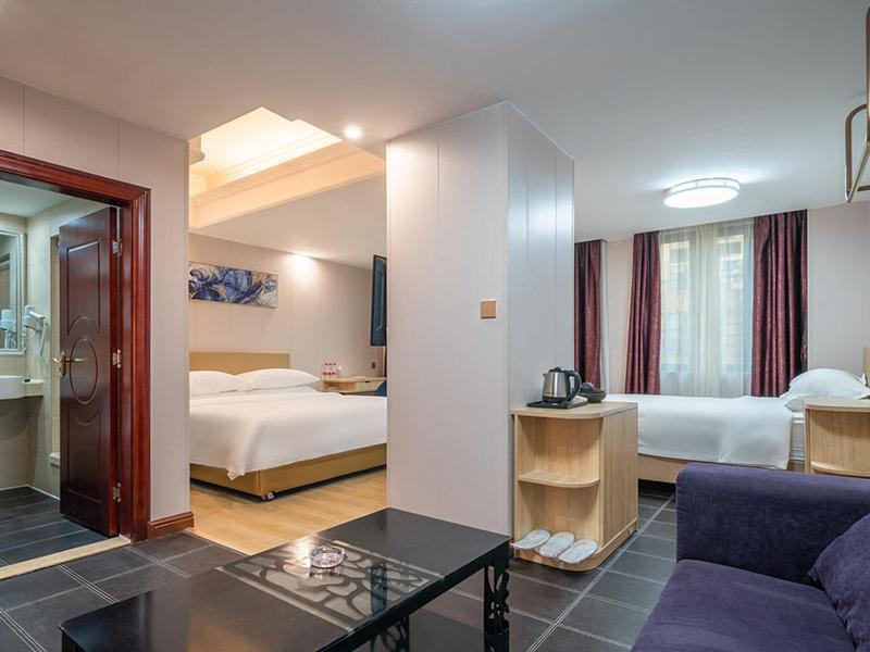 Vienna Hotel Zhuhai Xiangzhou Bus Station Екстериор снимка